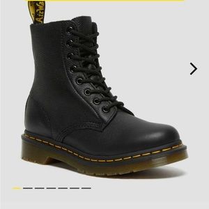 1460 Pascal Doc Marten Womens Lace Up Boots